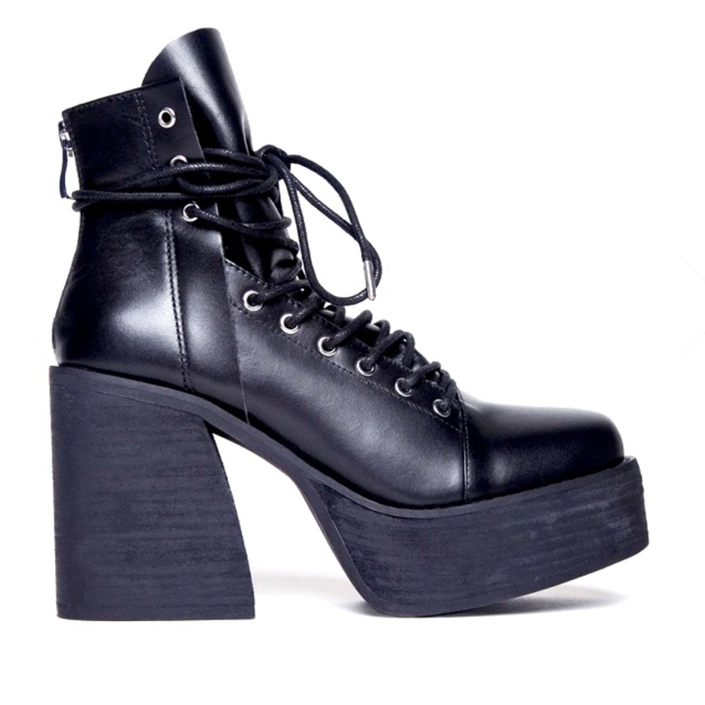 Dupe for UNIF thrash boots